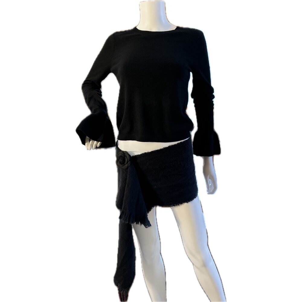 Alice + Olivia Black Crop Bell Sweater